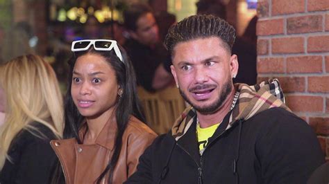 pauly and nikki still together|Jersey Shore’s Pauly D and Nikki Hall Seen Together。